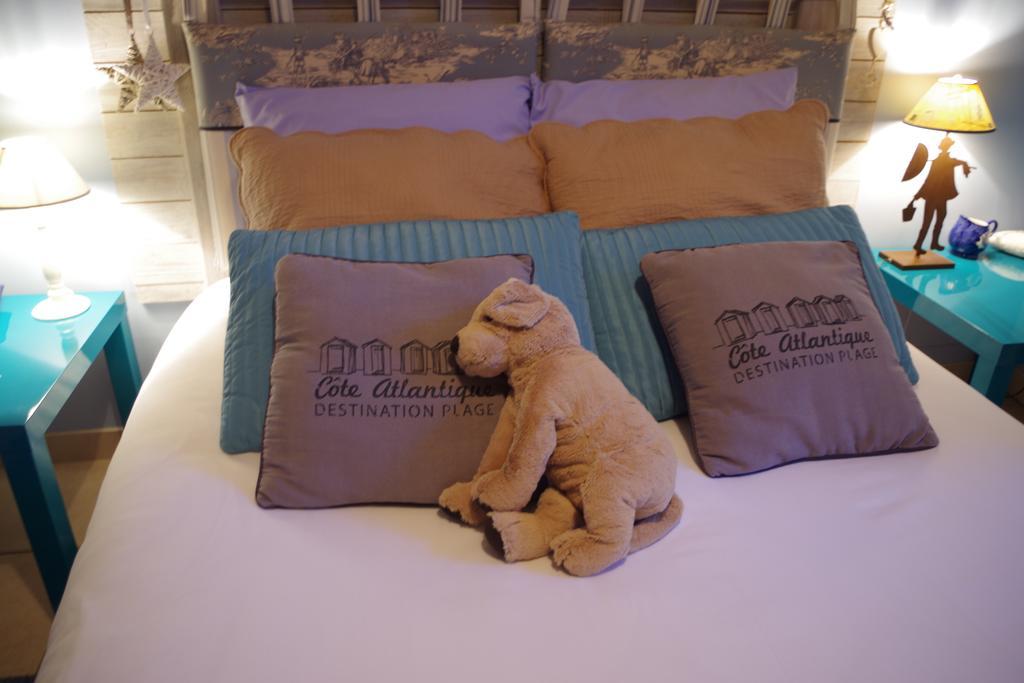 Le Logis De La Poupeliere Bed & Breakfast Vouhe  Exterior photo